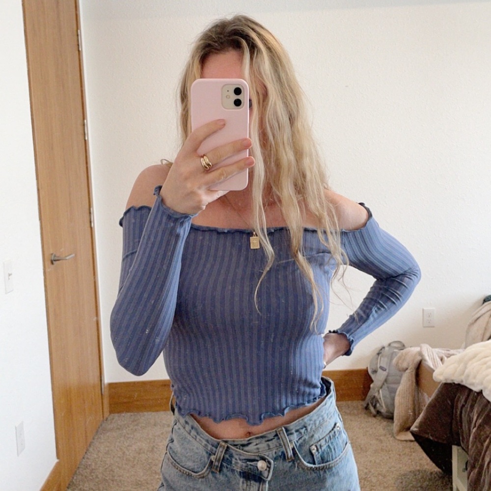 NWT Boutique Blue Cropped Long Sleeve